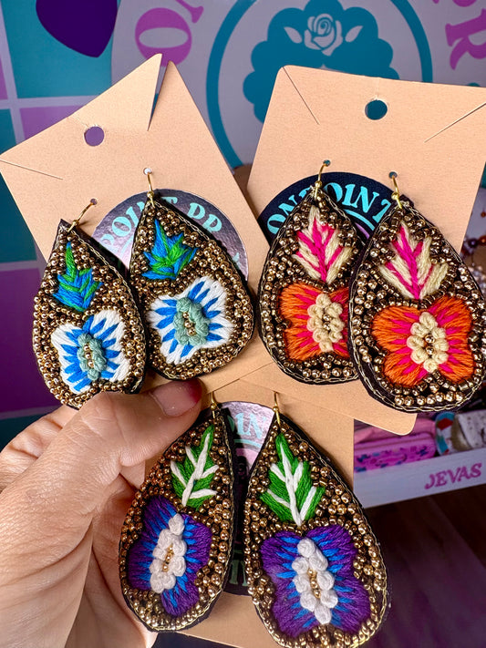 ARETES FLOR BEADS AND CROCHET