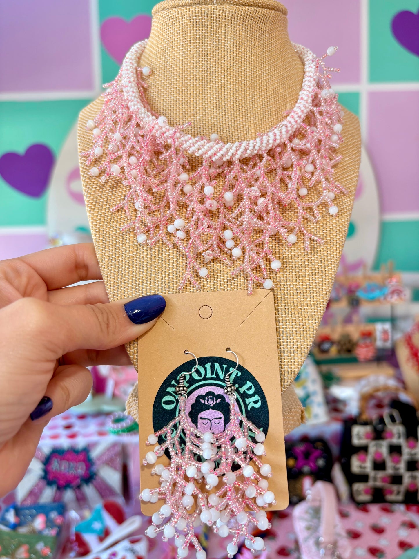 SET DE COLLAR Y ARETES EN BEADS