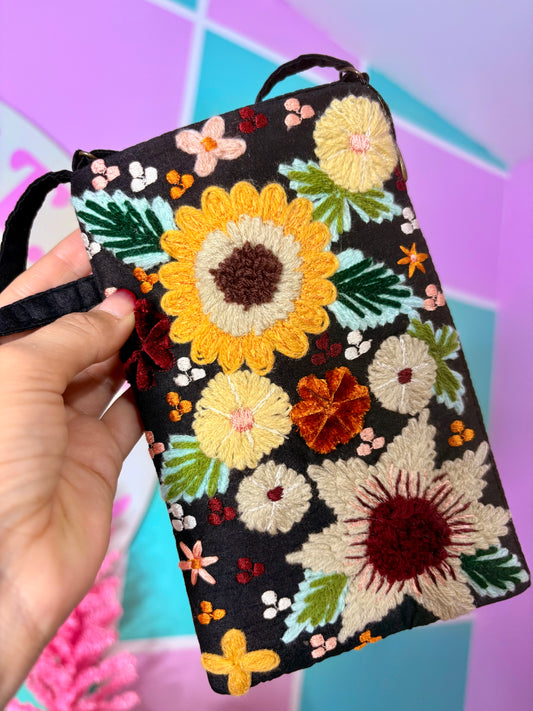 CARTERA CROSSBODY 🌻 FLORES BORDADAS 🇮🇳