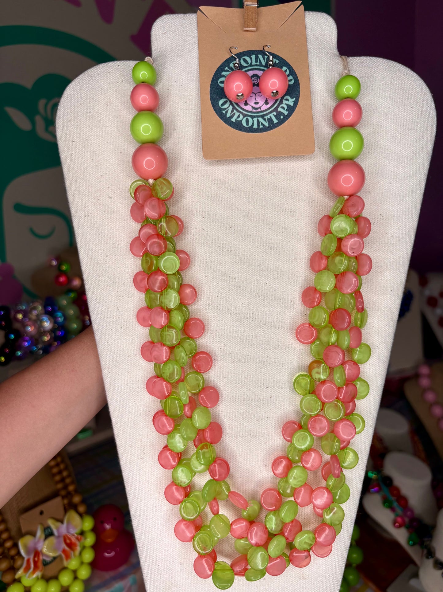 SET ARETES Y COLLAR ROSA Y VERDE