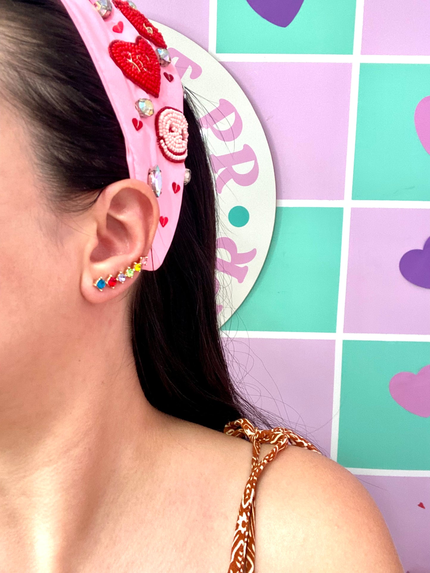 STUDS COLORES
