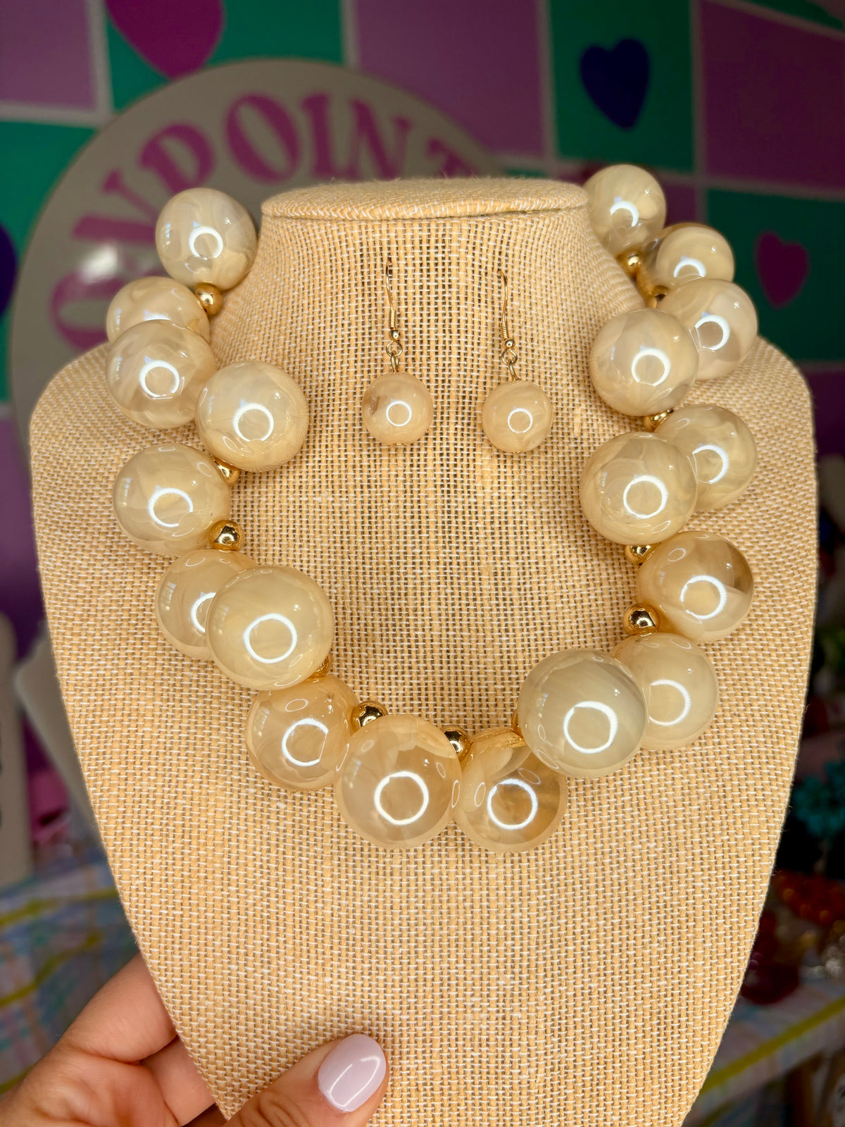 SET ARETES Y COLLAR BUBBLES CREMA
