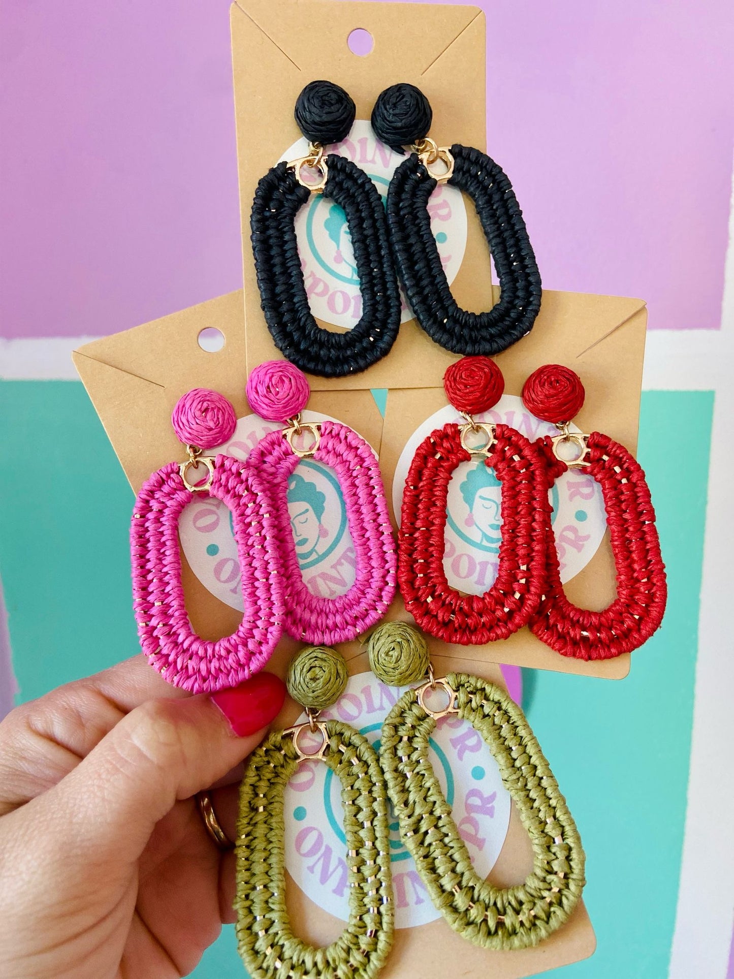 ARETES OVAL HOOPS