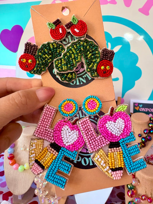 ARETES EN BEADS PARA MAESTRAS FABULOSAS