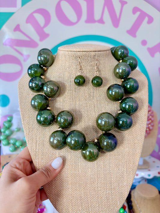 SET ARETES Y COLLAR BUBBLES VERDE OLIVO