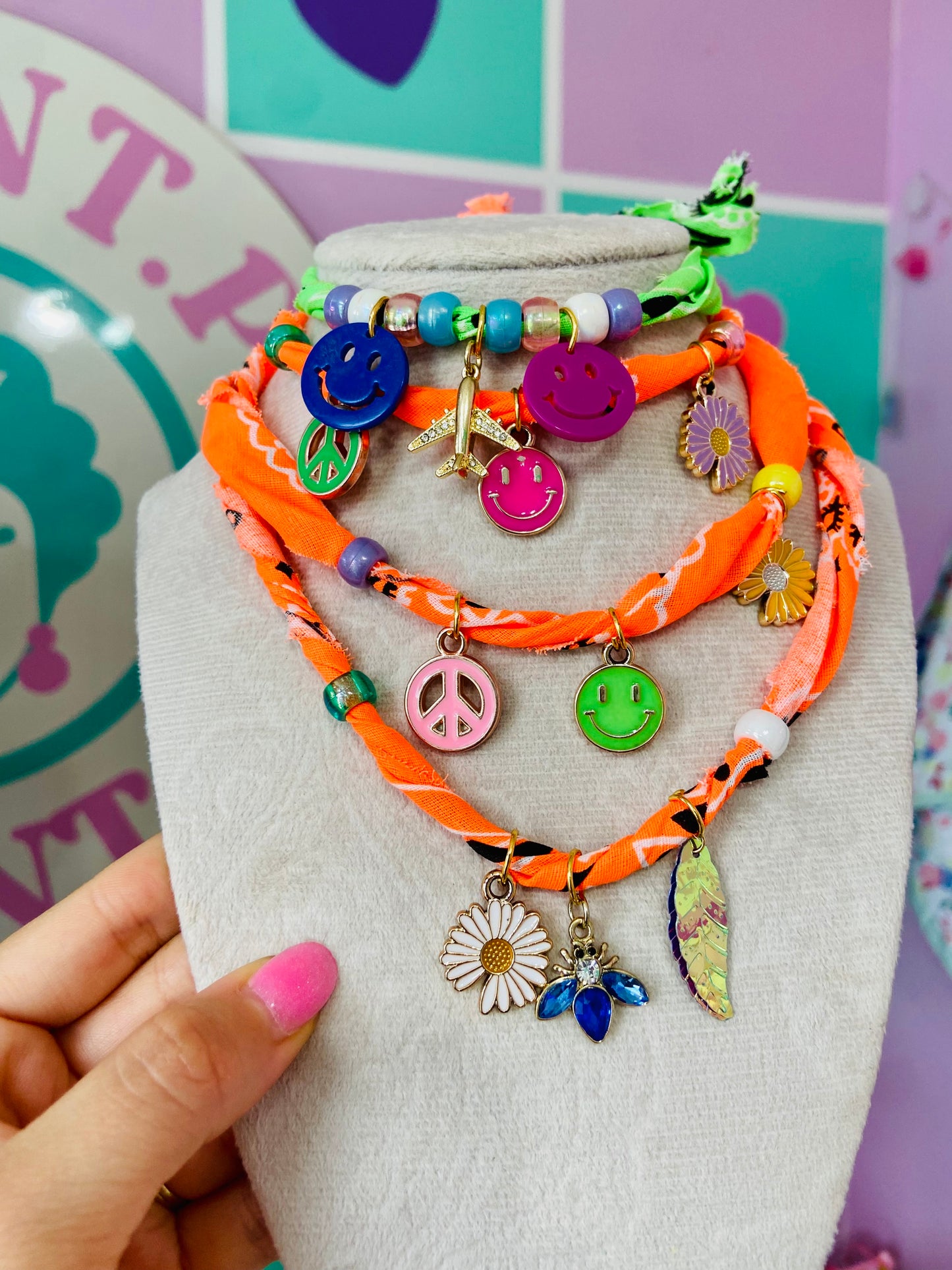 BANDANA NECKLACE