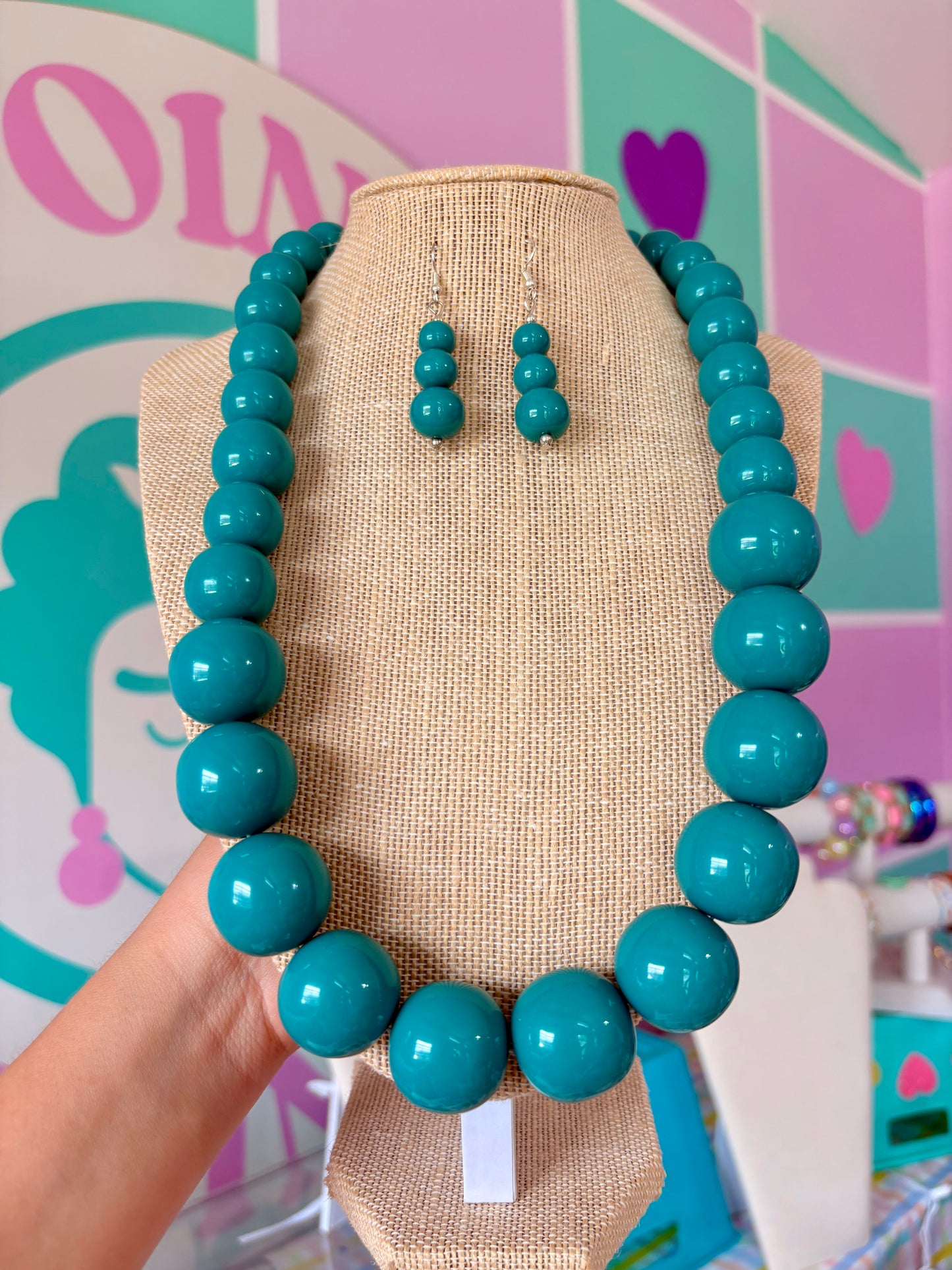 COLLAR Y ARETES TEAL BUBBLEGUM