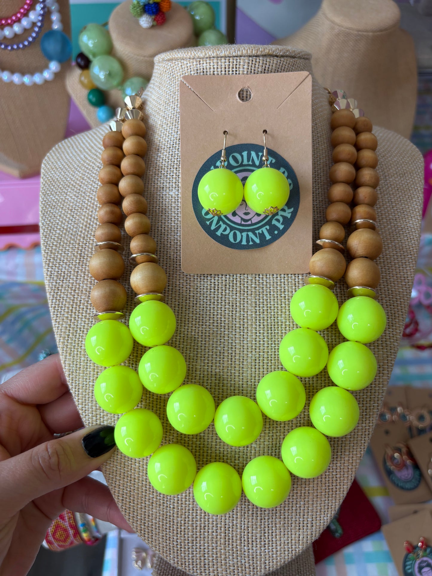 SET COLLAR Y ARETES