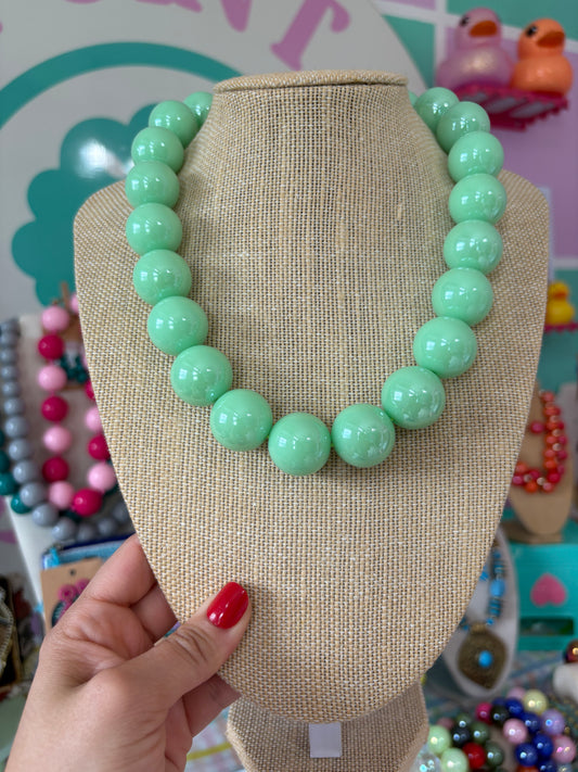 COLLAR VERDE MENTA BUBBLEGUM