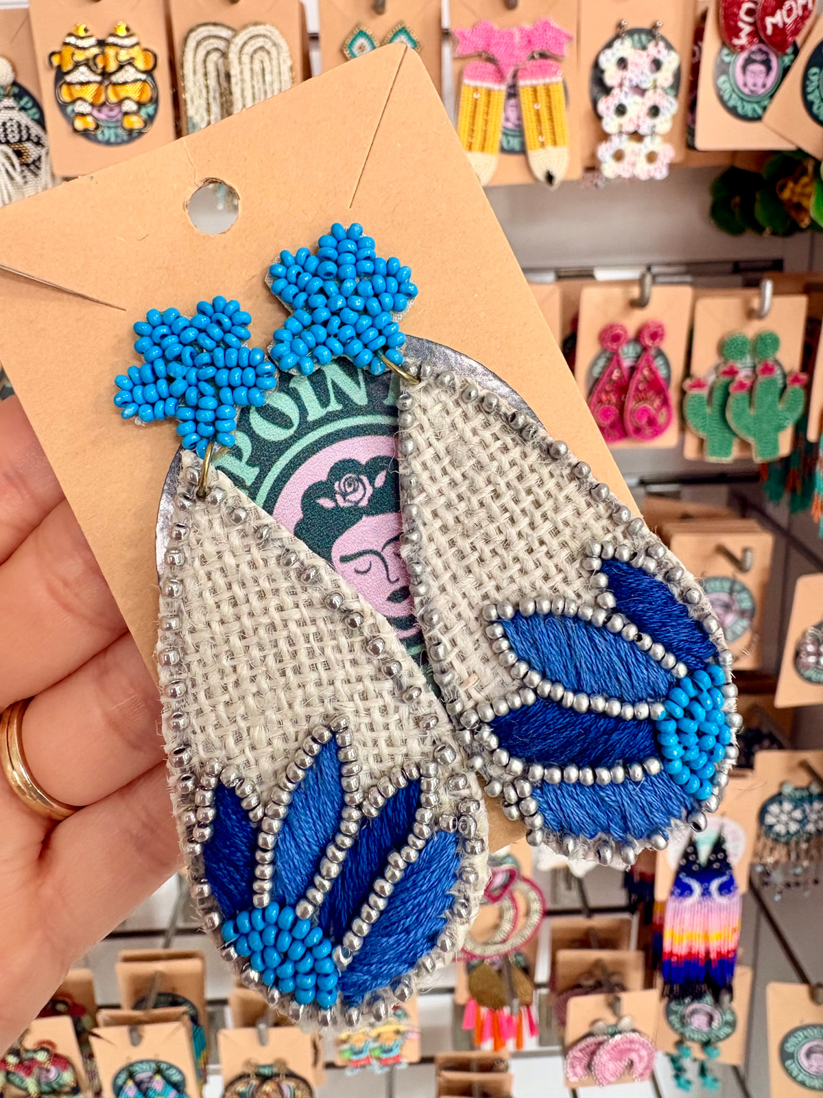 ARETES BLUE FLOWERS
