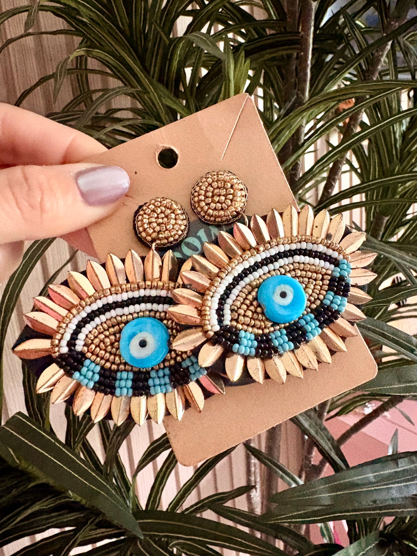 ARETES OJITO