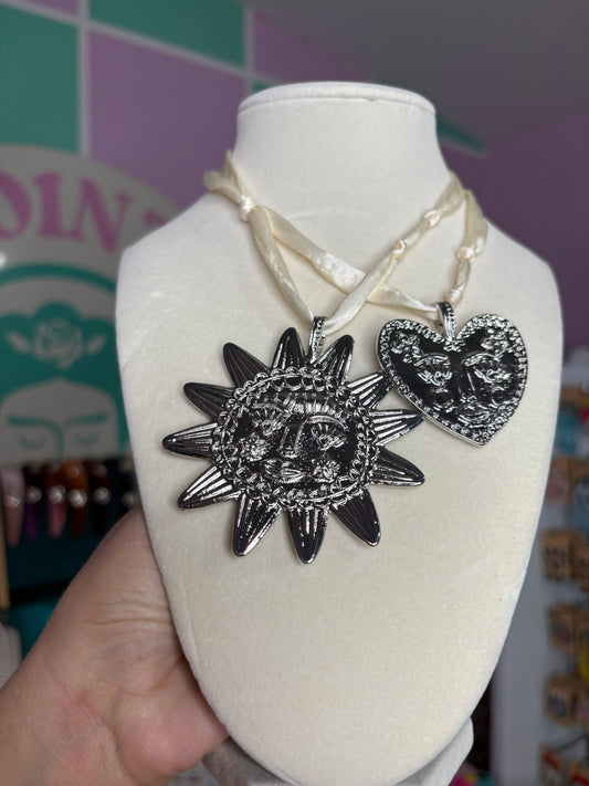 COLLAR SOL Y CORAZÓN