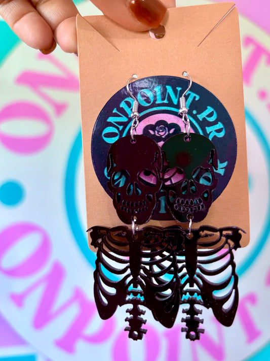 ARETES BLACK SKULL